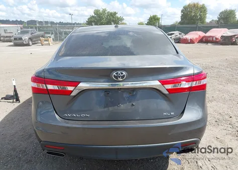 2013 Toyota Avalon Xle Touring z USA, uszkodzony, nr VIN 4T1BK1EB8DU059570